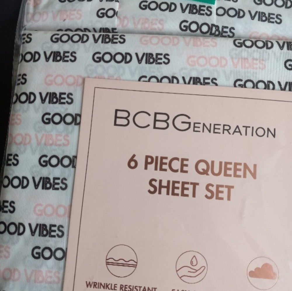 BCBGeneration Queen Sheet set